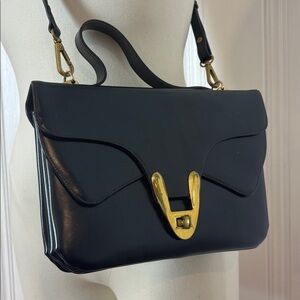 🖤 Vintage LA MARQUISE Black Leather Crossbody Handbag – Gold Hardware